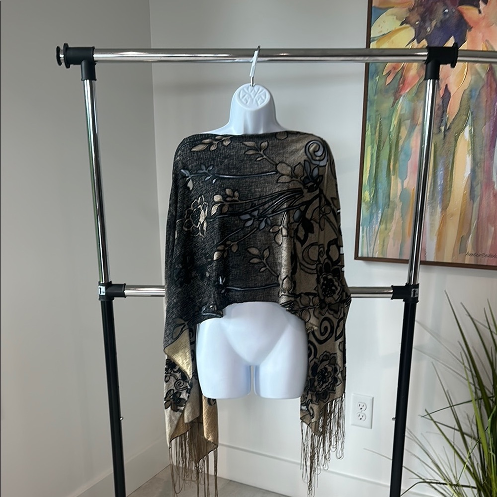 Elegant Black and cream Floral Shawl